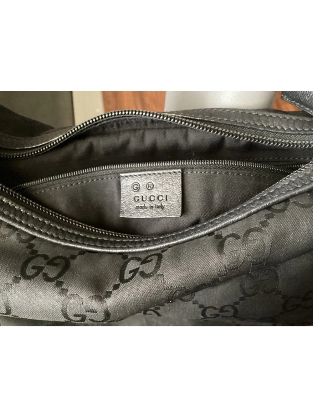 Gucci Black GG Logo shoulder bag - Picture 5 of 8